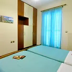 Piano House *